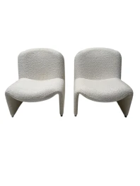 Giancarlo Piretti Two Mid-Century Modern Alky Lounge Chairs in Bouclé, 1970s